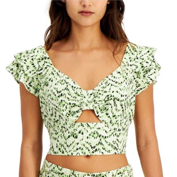 Bar III Tops - Bar III Crop top